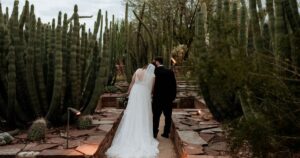 Phoenix Desert Botanical Garden Wedding,Phoenix wedding, Arizona wedding venue, Arizona wedding photographer, outdoor Arizona wedding